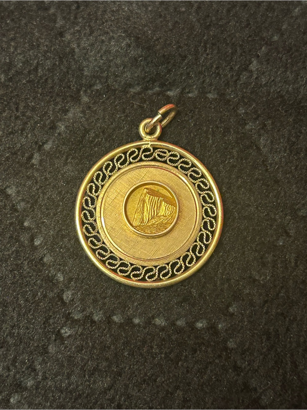 Beautiful Vintage 12k Gold-filled  Pendant